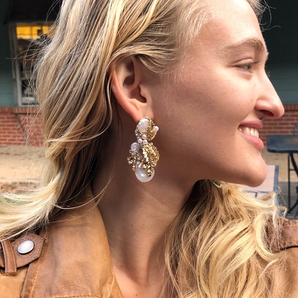 🍃Pearl Embellished Drop Earrings! - Picture 5 of 7